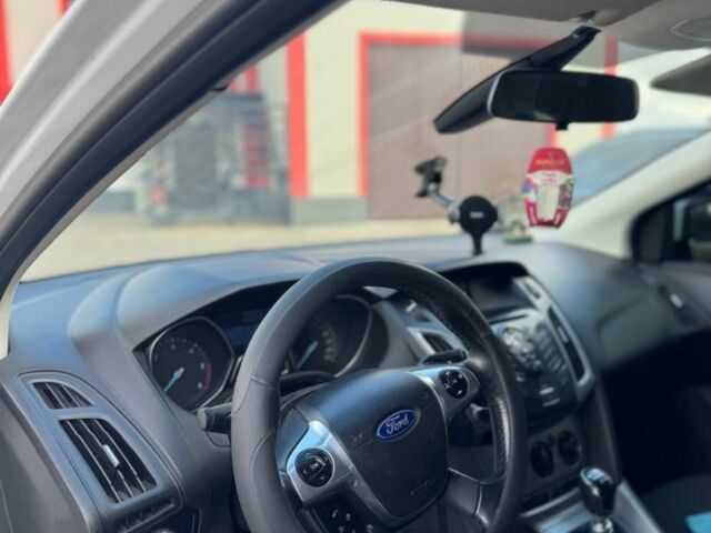 Белый Форд Фокус, объемом двигателя 1.6 л и пробегом 3 тыс. км за 6500 $, фото 5 на Automoto.ua