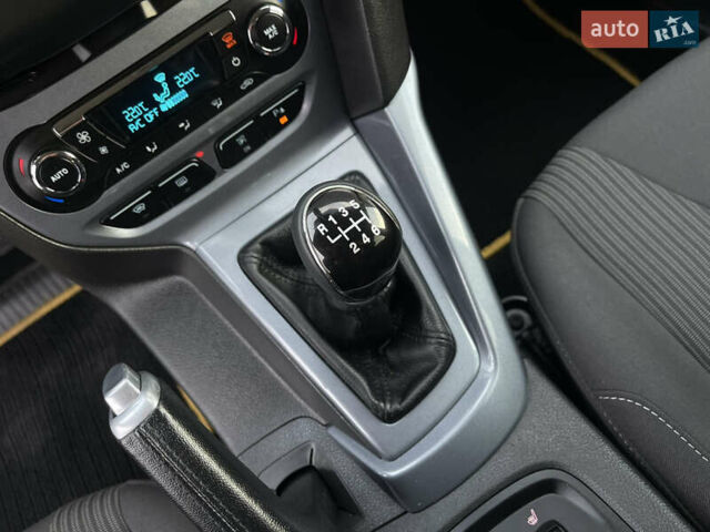 Белый Форд Фокус, объемом двигателя 1.6 л и пробегом 219 тыс. км за 8750 $, фото 42 на Automoto.ua