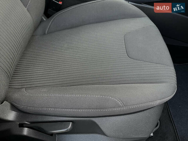 Белый Форд Фокус, объемом двигателя 1.6 л и пробегом 218 тыс. км за 8799 $, фото 103 на Automoto.ua