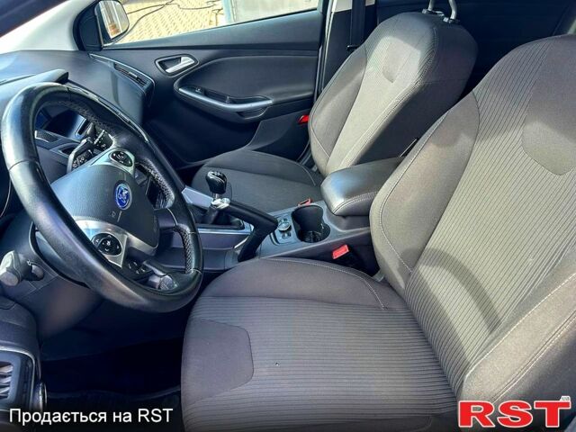 Белый Форд Фокус, объемом двигателя 1 л и пробегом 164 тыс. км за 7600 $, фото 9 на Automoto.ua