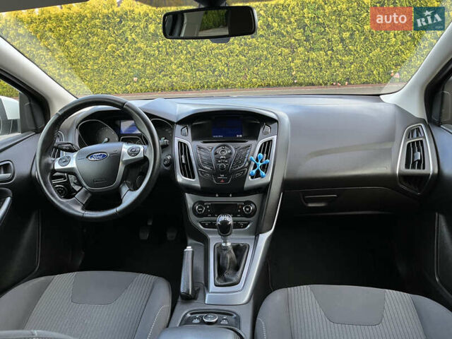 Белый Форд Фокус, объемом двигателя 1.6 л и пробегом 218 тыс. км за 8799 $, фото 113 на Automoto.ua