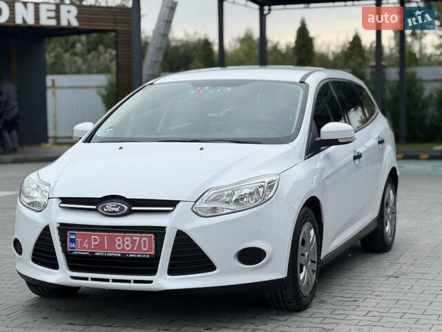 Белый Форд Фокус, объемом двигателя 1.6 л и пробегом 174 тыс. км за 8200 $, фото 5 на Automoto.ua