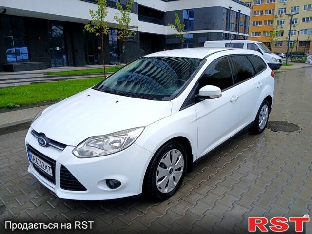 Белый Форд Фокус, объемом двигателя 1.6 л и пробегом 310 тыс. км за 7400 $, фото 1 на Automoto.ua