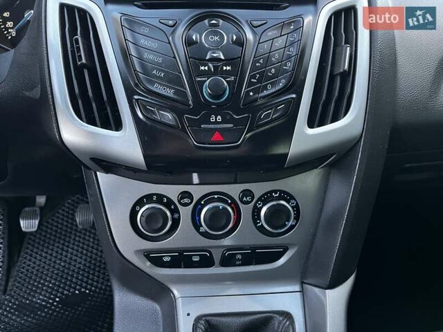 Белый Форд Фокус, объемом двигателя 1.6 л и пробегом 315 тыс. км за 6900 $, фото 13 на Automoto.ua