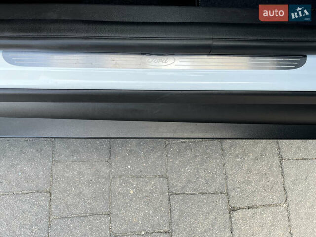 Белый Форд Фокус, объемом двигателя 1.6 л и пробегом 218 тыс. км за 8799 $, фото 99 на Automoto.ua