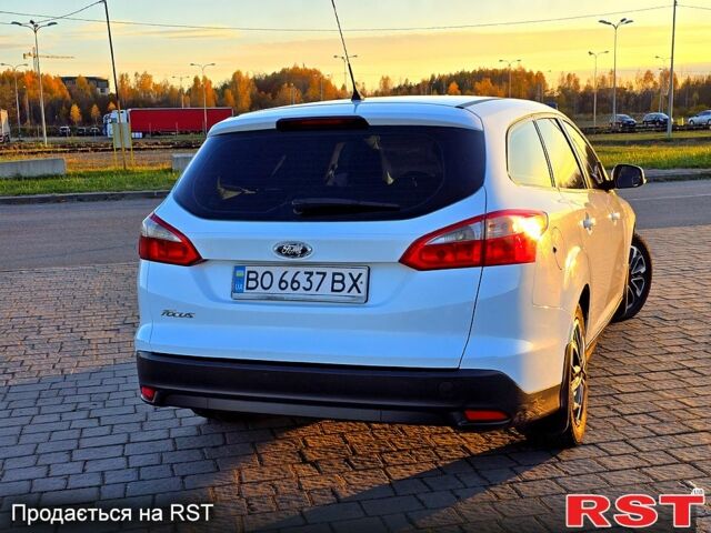Білий Форд Фокус, об'ємом двигуна 1.6 л та пробігом 26700 тис. км за 7000 $, фото 4 на Automoto.ua