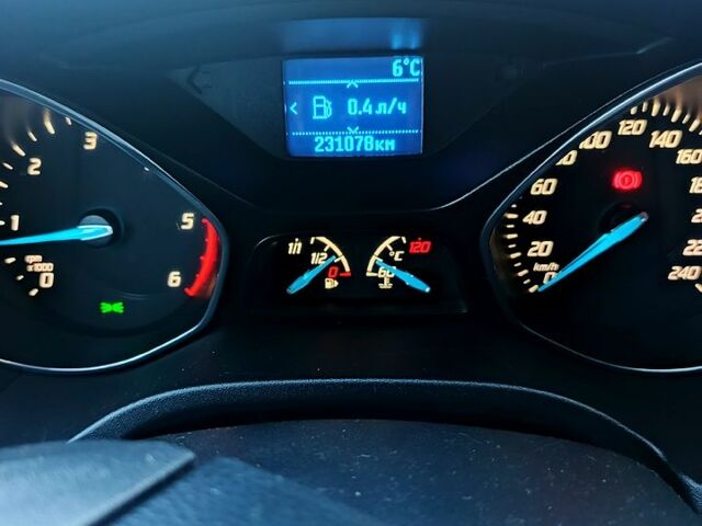 Белый Форд Фокус, объемом двигателя 1.6 л и пробегом 230 тыс. км за 7500 $, фото 8 на Automoto.ua