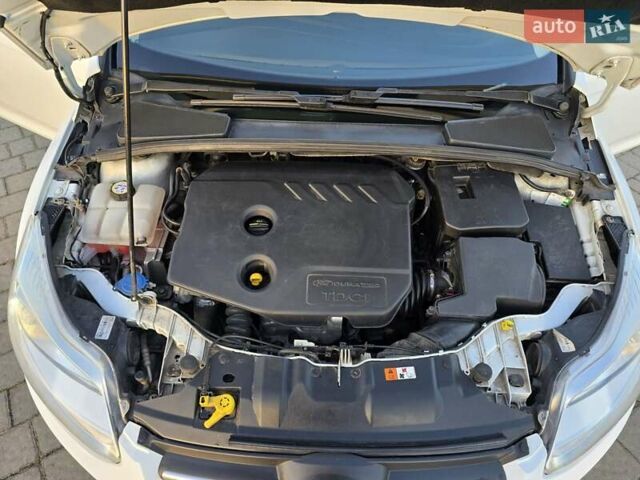Білий Форд Фокус, об'ємом двигуна 1.6 л та пробігом 263 тис. км за 7800 $, фото 24 на Automoto.ua