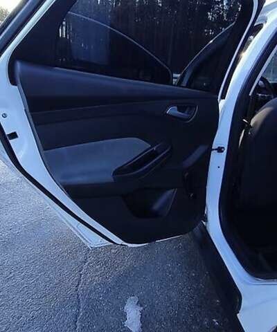 Білий Форд Фокус, об'ємом двигуна 1 л та пробігом 226 тис. км за 7200 $, фото 8 на Automoto.ua