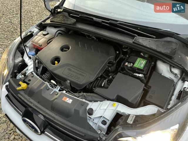 Белый Форд Фокус, объемом двигателя 1.6 л и пробегом 219 тыс. км за 8750 $, фото 51 на Automoto.ua