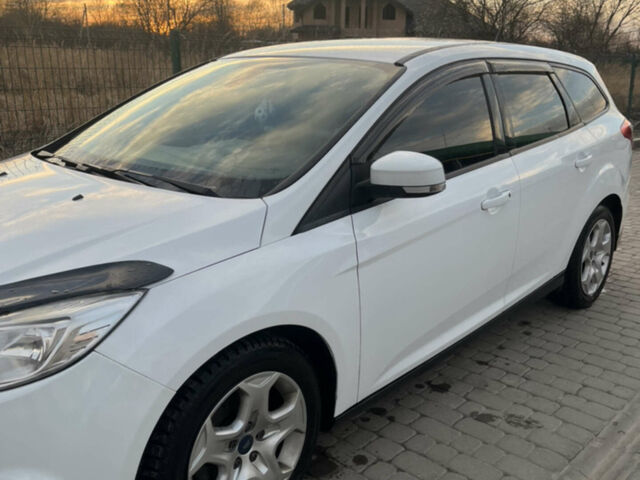 Белый Форд Фокус, объемом двигателя 1.6 л и пробегом 240 тыс. км за 7700 $, фото 2 на Automoto.ua