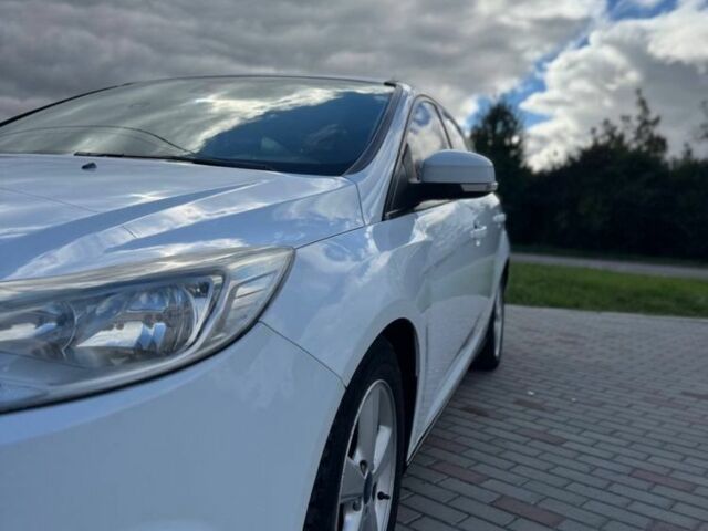 Белый Форд Фокус, объемом двигателя 1.6 л и пробегом 3 тыс. км за 6500 $, фото 4 на Automoto.ua