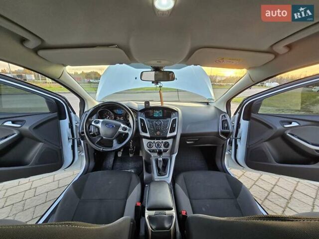 Білий Форд Фокус, об'ємом двигуна 1.6 л та пробігом 263 тис. км за 7800 $, фото 28 на Automoto.ua