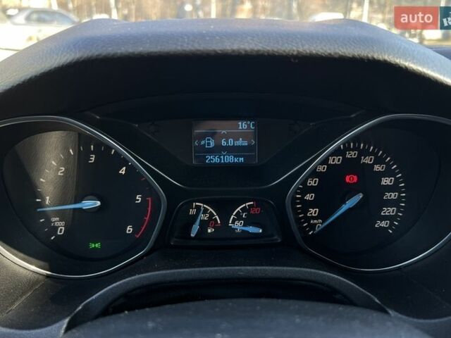 Білий Форд Фокус, об'ємом двигуна 1.56 л та пробігом 300 тис. км за 7850 $, фото 12 на Automoto.ua