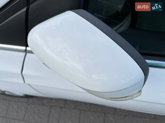 Белый Форд Фокус, объемом двигателя 1.6 л и пробегом 218 тыс. км за 8799 $, фото 83 на Automoto.ua