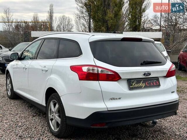 Белый Форд Фокус, объемом двигателя 1 л и пробегом 164 тыс. км за 7700 $, фото 6 на Automoto.ua