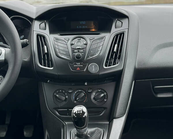 Белый Форд Фокус, объемом двигателя 1.6 л и пробегом 174 тыс. км за 8200 $, фото 26 на Automoto.ua