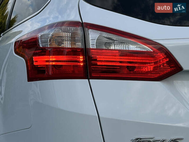 Белый Форд Фокус, объемом двигателя 1.6 л и пробегом 218 тыс. км за 8799 $, фото 66 на Automoto.ua