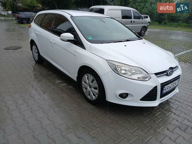 Форд Фокус 2014 в Киеве на Automoto.ua Белый Форд Фокус, объемом двигателя 1.6 л и пробегом 310 тыс. км за 7200 $, фото 9 на Automoto.ua