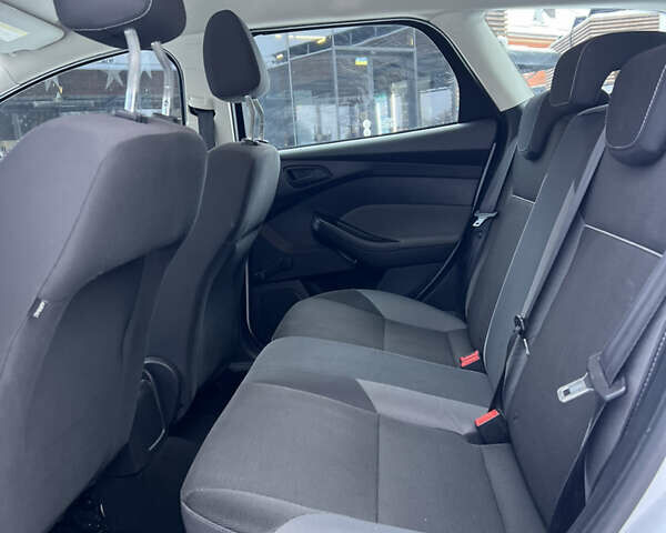 Білий Форд Фокус, об'ємом двигуна 1.6 л та пробігом 174 тис. км за 7950 $, фото 50 на Automoto.ua