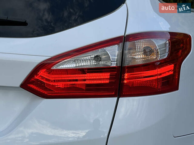 Белый Форд Фокус, объемом двигателя 1.6 л и пробегом 218 тыс. км за 8799 $, фото 65 на Automoto.ua