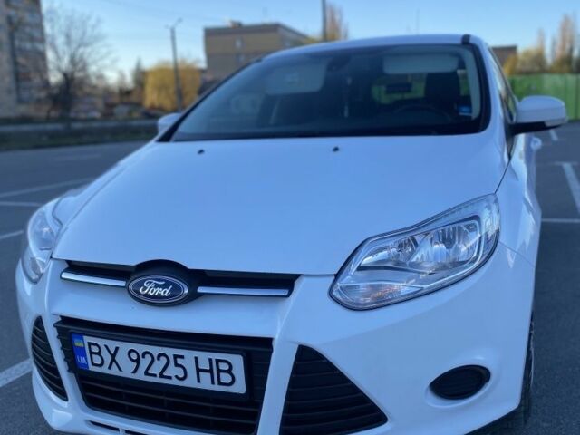 Белый Форд Фокус, объемом двигателя 1.6 л и пробегом 200 тыс. км за 6500 $, фото 1 на Automoto.ua