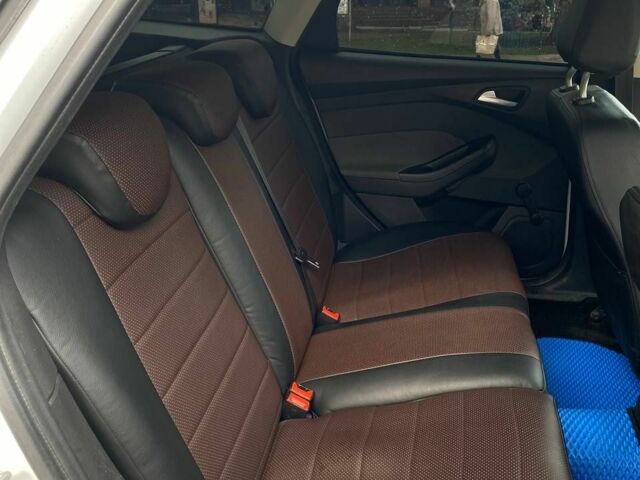 Белый Форд Фокус, объемом двигателя 1.6 л и пробегом 200 тыс. км за 6500 $, фото 23 на Automoto.ua