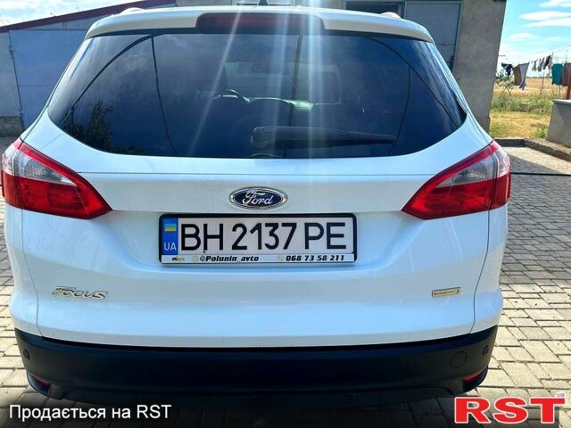 Белый Форд Фокус, объемом двигателя 1 л и пробегом 164 тыс. км за 7600 $, фото 1 на Automoto.ua