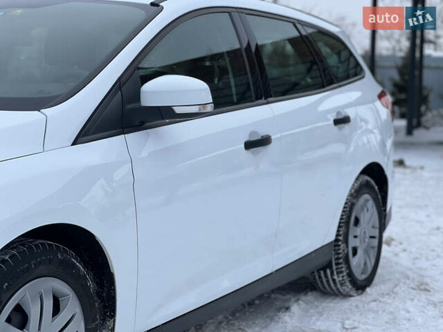 Білий Форд Фокус, об'ємом двигуна 1.6 л та пробігом 174 тис. км за 7950 $, фото 27 на Automoto.ua