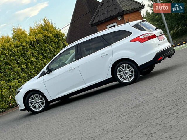 Белый Форд Фокус, объемом двигателя 1.6 л и пробегом 218 тыс. км за 8799 $, фото 58 на Automoto.ua