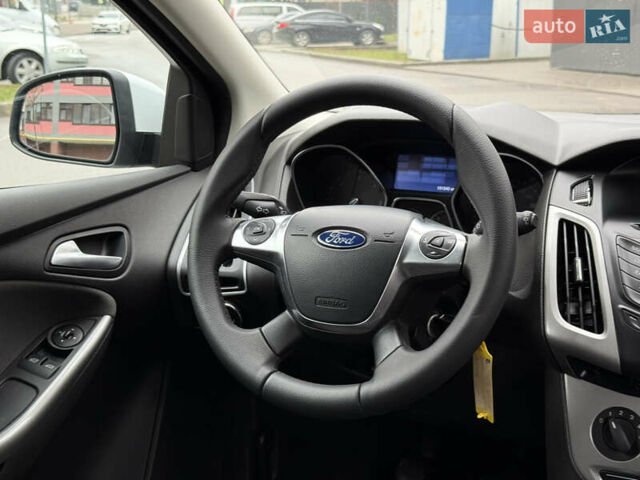 Белый Форд Фокус, объемом двигателя 1.6 л и пробегом 191 тыс. км за 8942 $, фото 37 на Automoto.ua