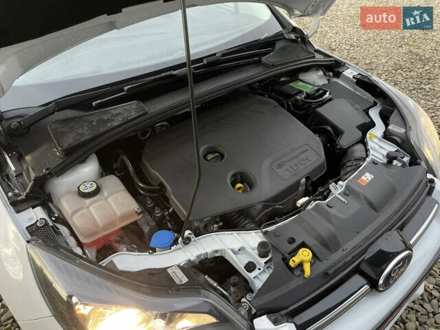 Белый Форд Фокус, объемом двигателя 1.6 л и пробегом 219 тыс. км за 8750 $, фото 50 на Automoto.ua