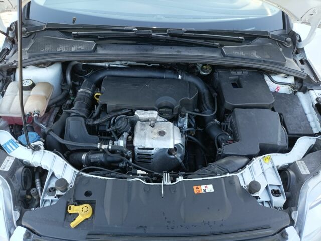 Белый Форд Фокус, объемом двигателя 1 л и пробегом 168 тыс. км за 6500 $, фото 3 на Automoto.ua