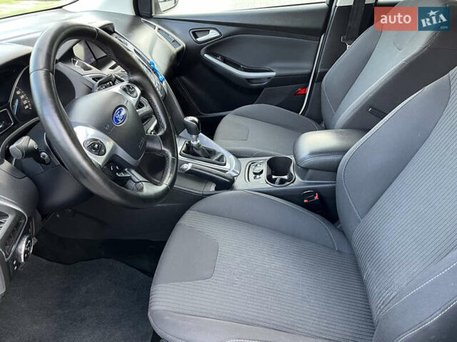 Белый Форд Фокус, объемом двигателя 1.6 л и пробегом 218 тыс. км за 8799 $, фото 108 на Automoto.ua