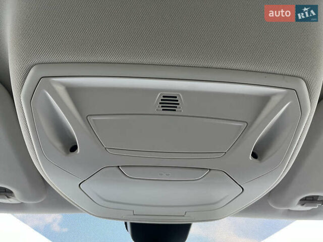 Белый Форд Фокус, объемом двигателя 1.6 л и пробегом 218 тыс. км за 8799 $, фото 119 на Automoto.ua