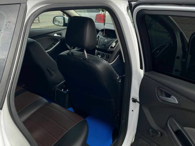 Белый Форд Фокус, объемом двигателя 1.6 л и пробегом 200 тыс. км за 6500 $, фото 20 на Automoto.ua