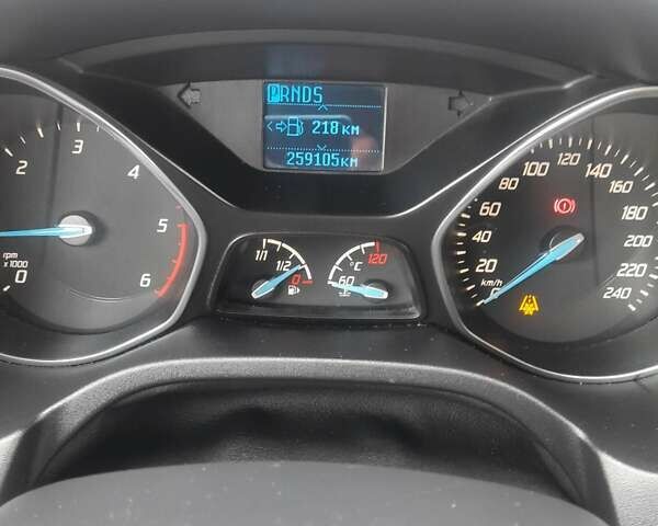 Белый Форд Фокус, объемом двигателя 2 л и пробегом 259 тыс. км за 7350 $, фото 1 на Automoto.ua