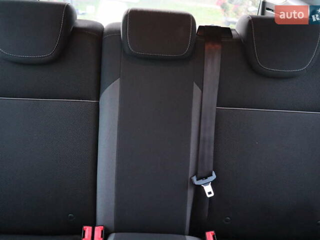 Белый Форд Фокус, объемом двигателя 1.6 л и пробегом 219 тыс. км за 6950 $, фото 14 на Automoto.ua