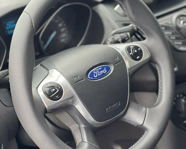 Белый Форд Фокус, объемом двигателя 1.6 л и пробегом 174 тыс. км за 7900 $, фото 23 на Automoto.ua