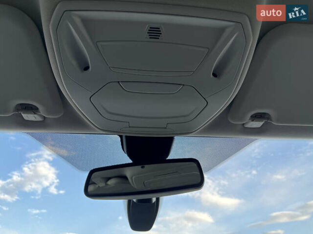 Белый Форд Фокус, объемом двигателя 1.6 л и пробегом 218 тыс. км за 8799 $, фото 118 на Automoto.ua