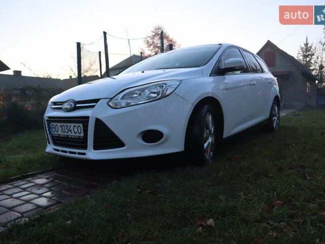 Белый Форд Фокус, объемом двигателя 1.6 л и пробегом 219 тыс. км за 6950 $, фото 2 на Automoto.ua