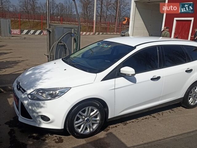 Белый Форд Фокус, объемом двигателя 1.6 л и пробегом 175 тыс. км за 8700 $, фото 1 на Automoto.ua
