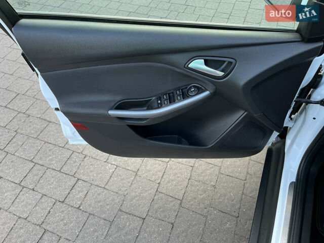 Белый Форд Фокус, объемом двигателя 1.6 л и пробегом 218 тыс. км за 8799 $, фото 86 на Automoto.ua