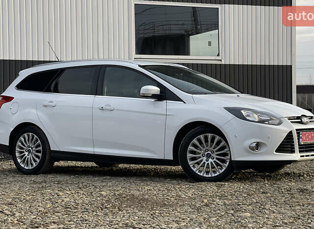 Белый Форд Фокус, объемом двигателя 1.6 л и пробегом 219 тыс. км за 8750 $, фото 5 на Automoto.ua