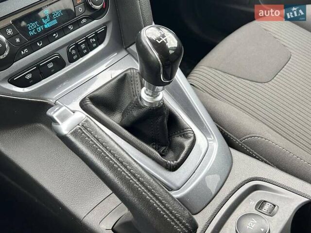 Белый Форд Фокус, объемом двигателя 1 л и пробегом 164 тыс. км за 7700 $, фото 25 на Automoto.ua