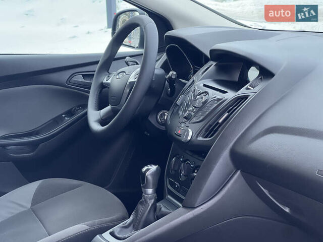 Білий Форд Фокус, об'ємом двигуна 1.6 л та пробігом 174 тис. км за 7950 $, фото 49 на Automoto.ua