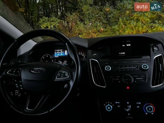 Білий Форд Фокус, об'ємом двигуна 1.6 л та пробігом 262 тис. км за 8700 $, фото 5 на Automoto.ua