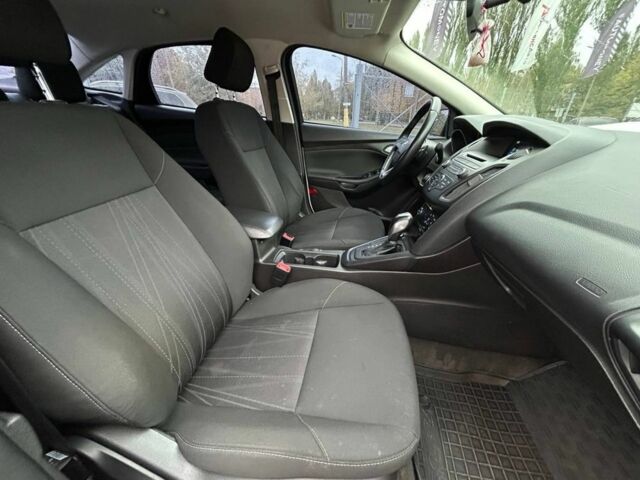 Белый Форд Фокус, объемом двигателя 2 л и пробегом 109 тыс. км за 8700 $, фото 17 на Automoto.ua