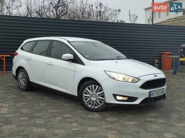 Белый Форд Фокус, объемом двигателя 1.6 л и пробегом 163 тыс. км за 8699 $, фото 8 на Automoto.ua