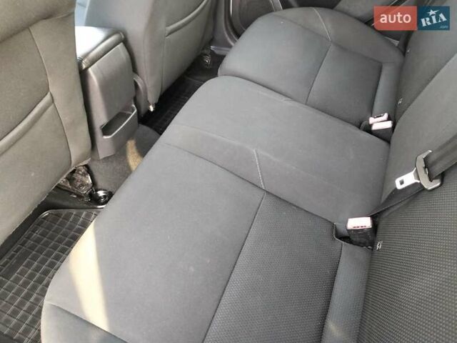 Білий Форд Фокус, об'ємом двигуна 1.6 л та пробігом 263 тис. км за 7999 $, фото 30 на Automoto.ua